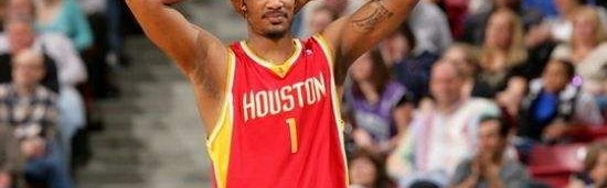  奥格斯堡攻防转换流畅，团队配合成就精彩胜利